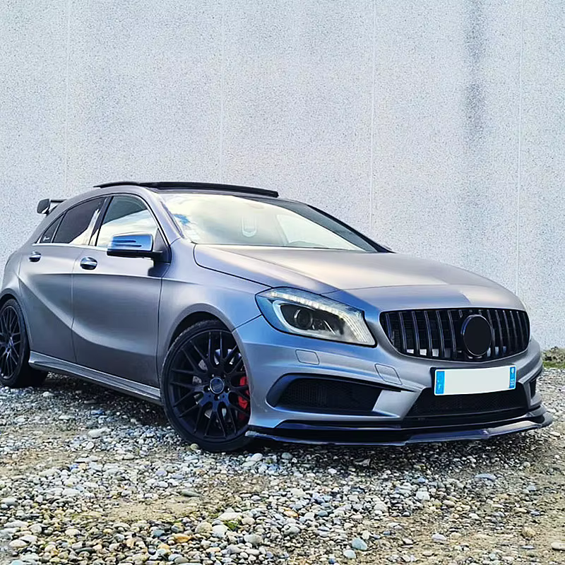 Labio delantero deportivo instalado en Mercedes-Benz Clase A W176