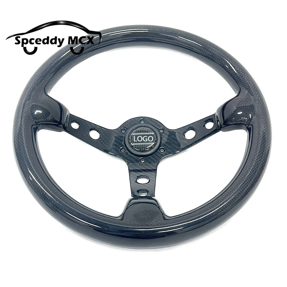 Detalle del diseño deportivo del volante para tuning