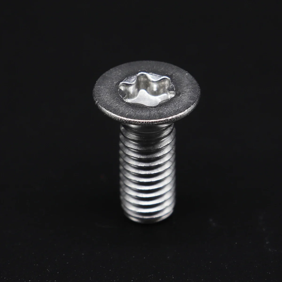 Tornillos avellanados para discos de freno Hyundai i10, i20 e i30 - imagen 2