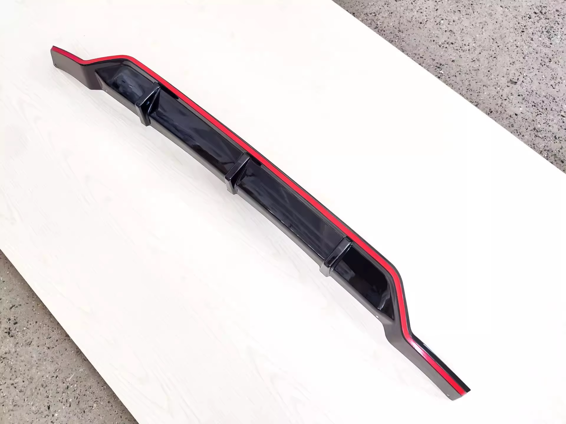 Labio de paragolpes trasero Honda Jazz/Fit GK5 (2018-2020) - imagen 3