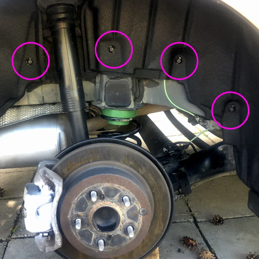 Clips guardabarros Toyota Avensis para paso de rueda original 2003-2008 - imagen 4