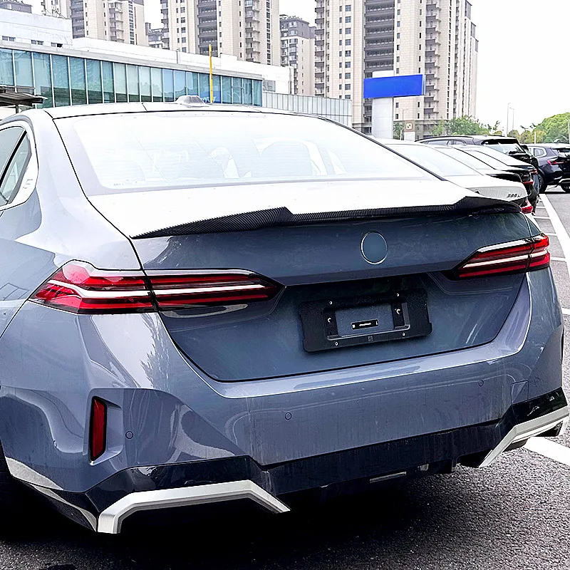 Para 2024 + BMW 5 Series I5 G60 525i 530i M4 estilo carbono negro brillante tapa del maletero alerón del coche alas Tuning accesorios parte - imagen 4