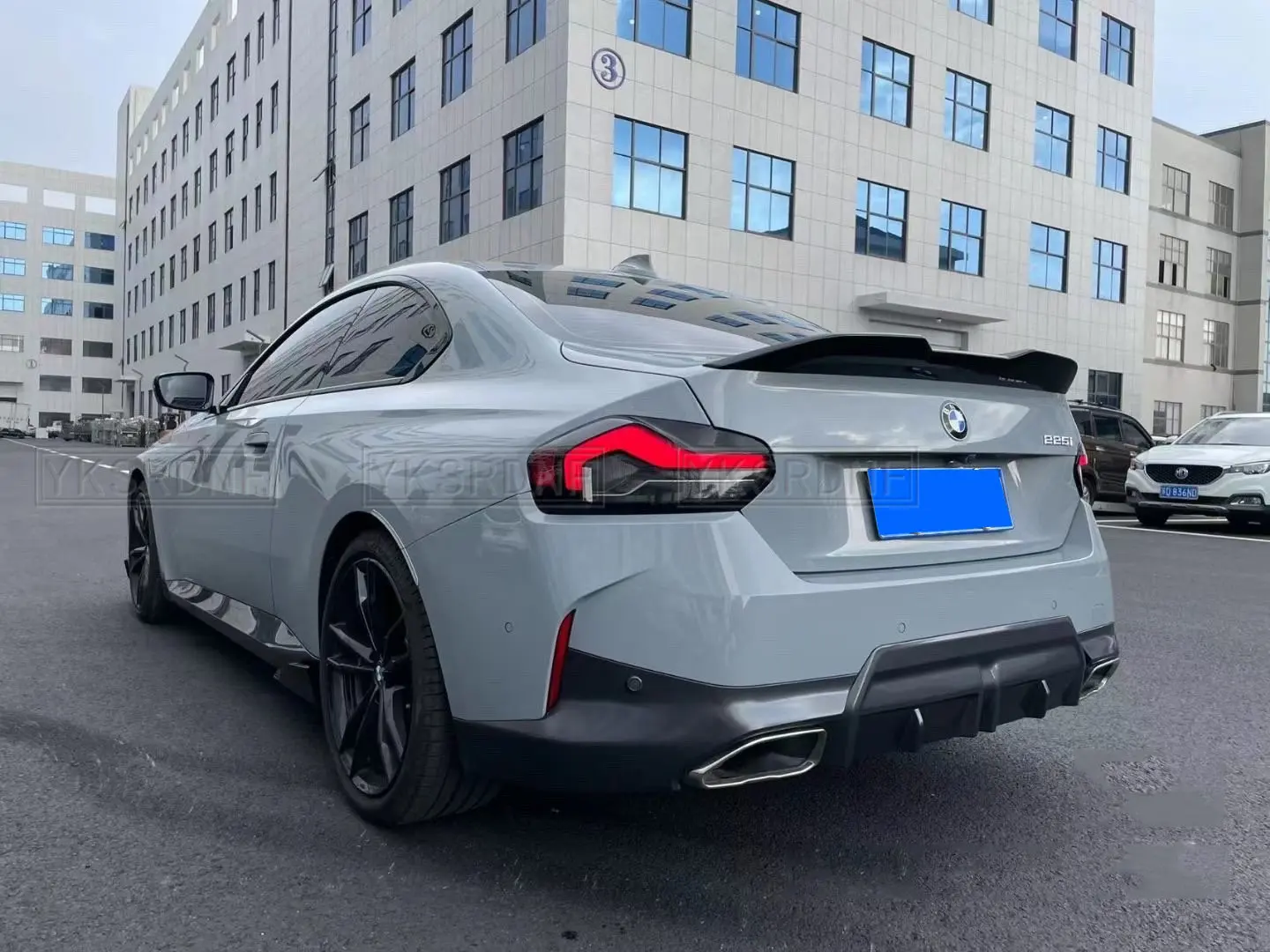 Alerón trasero fijo para BMW Serie 2 G42 y M2 G87 Coupé - imagen 3