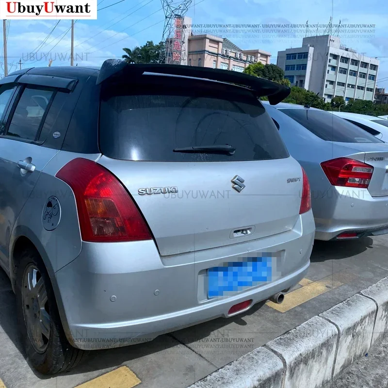 Detalle del spoiler trasero para Suzuki Swift