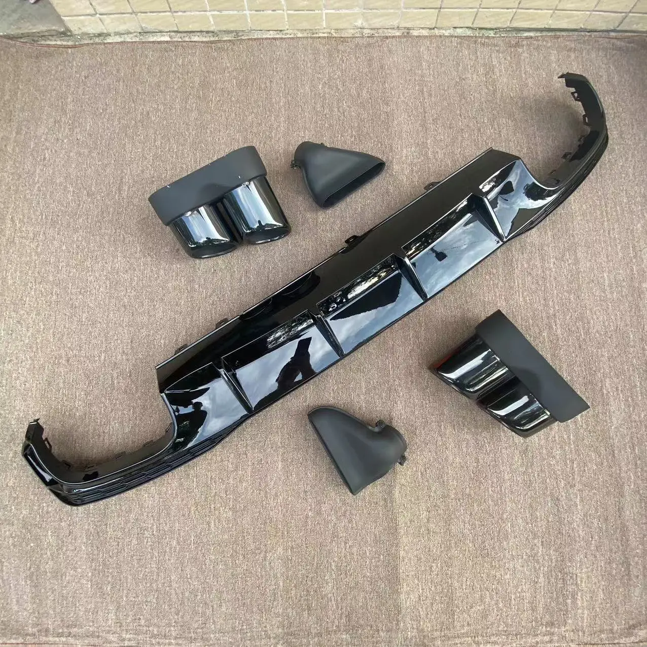 Difusor trasero con salidas de escape para Audi A7/S7 2019-2023 - imagen 5
