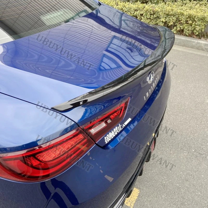 Vista del spoiler y perfil trasero