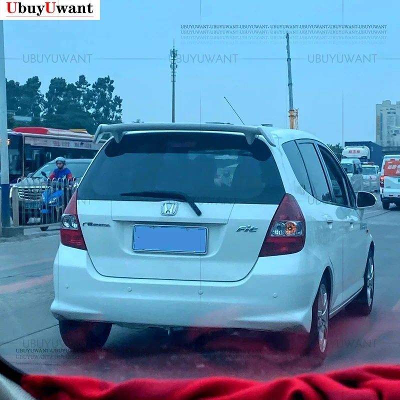 Alerón trasero Honda Fit 2004-2013 vista lateral
