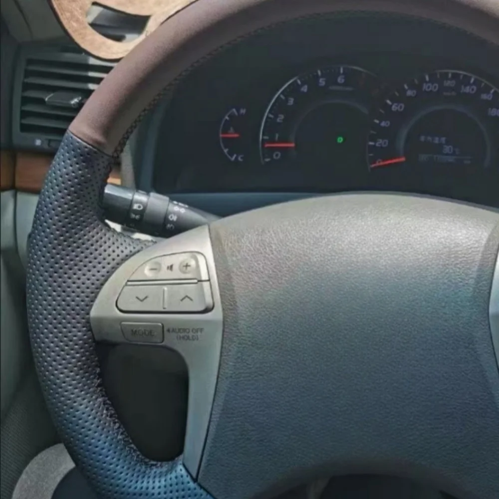 Funda trenzada para volante Toyota Fortuner Hilux 2012-2015 - imagen 2