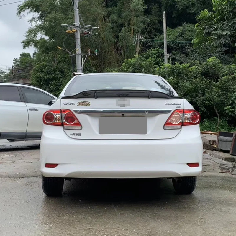 Alerón labio maletero Toyota Corolla Sedán ABS 2008-2013 - imagen 3