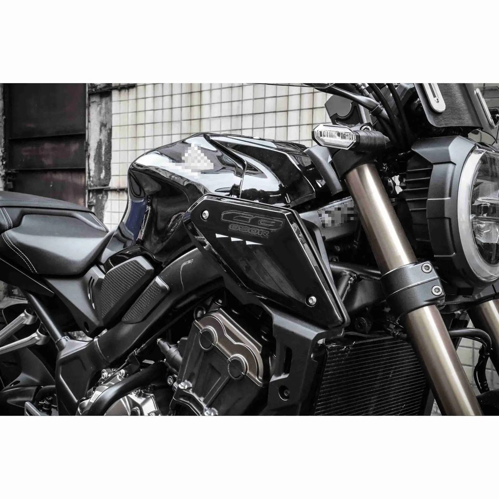 Protector lateral Honda CB650R 2019-2021 negro brillante - imagen 3
