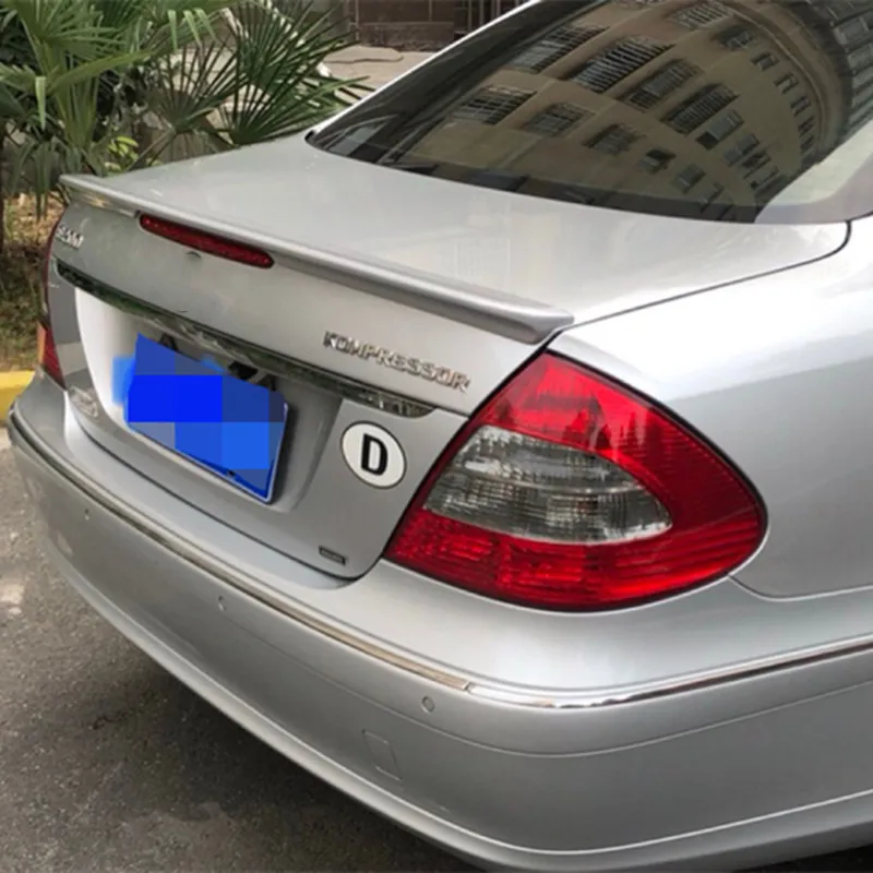 Alerón cola de pato en fibra de carbono para Mercedes Clase E W211 - imagen 3