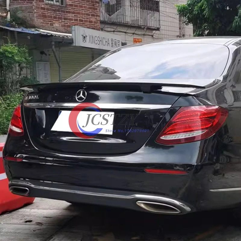 Mercedes Clase C W213 alerón trasero fibra carbono negro brillante - imagen 3