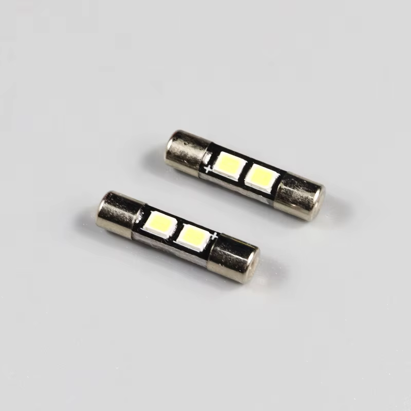 Bombilla LED para espejo de cortesía Nissan Patrol Y62 e Infiniti QX80 - imagen 4