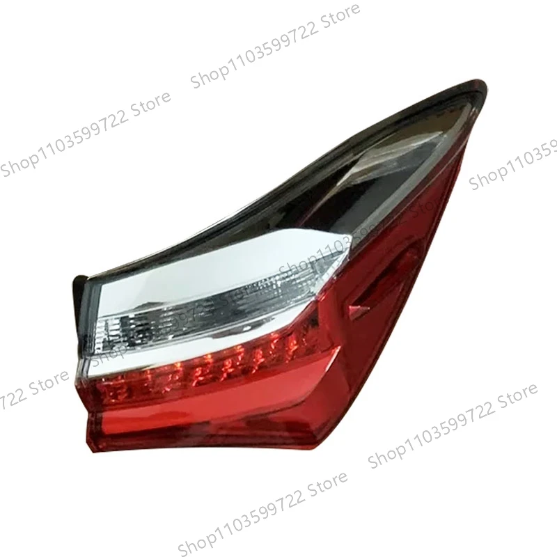 Detalle del conjunto de luces traseras para Toyota Corolla