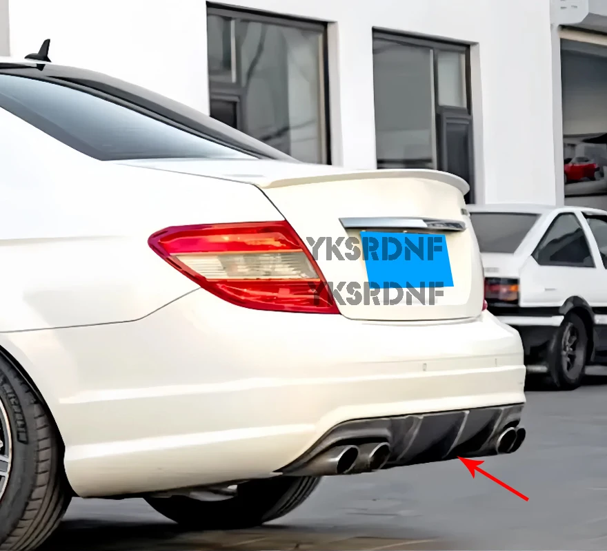 Labio difusor trasero de carbono Mercedes-Benz Clase C W204 - imagen 3