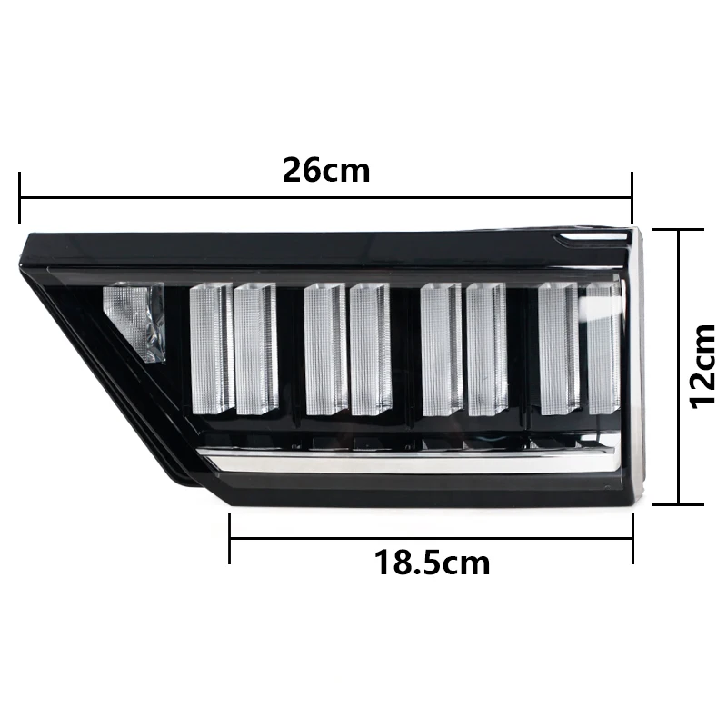 Luz de freno y marcha atrás para LYNK & CO 01