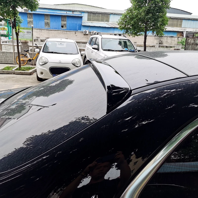 Detalles del alerón en el maletero