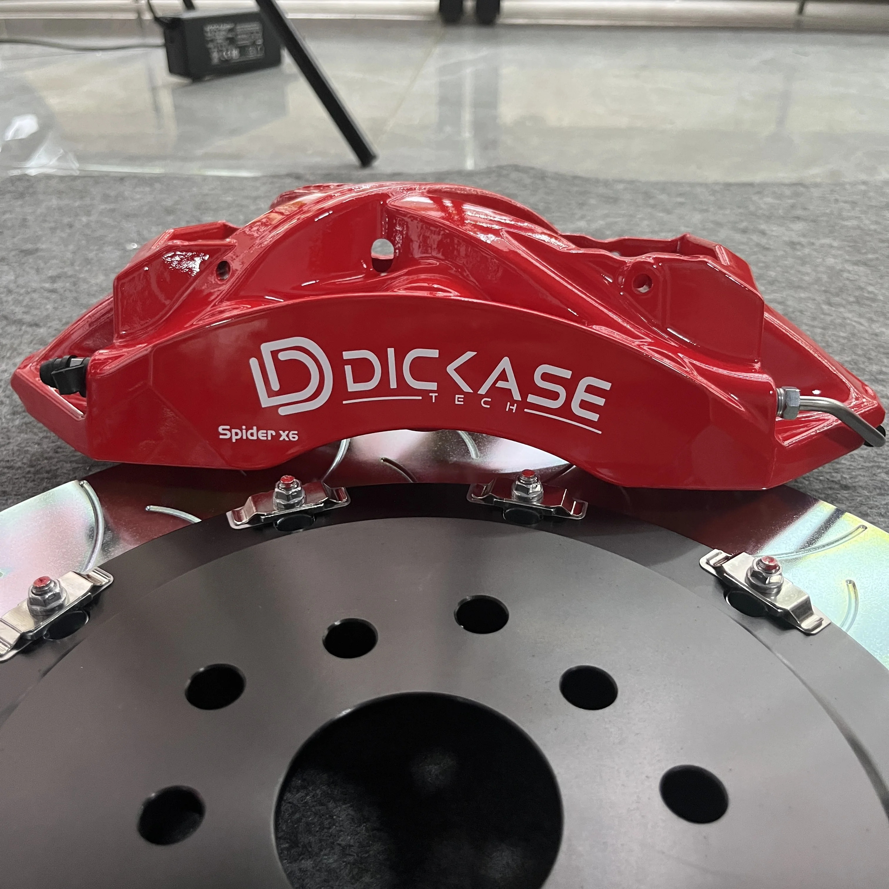 Kit de frenos DICASE con pastillas cerámicas y pinzas – Lexus LC300 - imagen 2