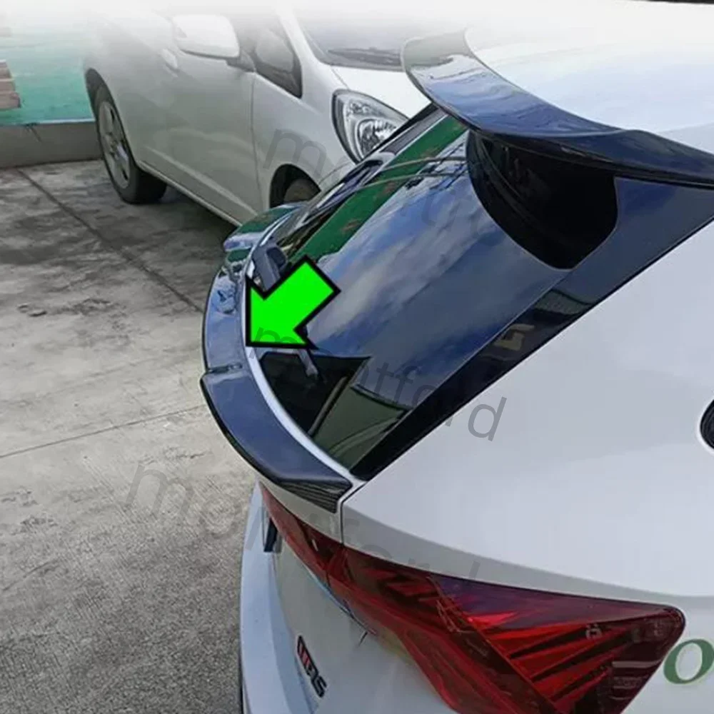 Detalle de la fibra de carbono del alerón