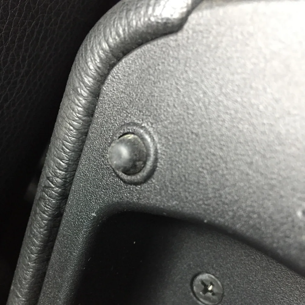 Tope de goma para reposabrazos Nissan X-Trail T31 2007-2013 - imagen 4