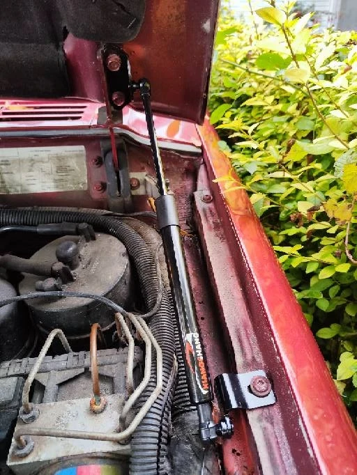 Amortiguadores de gas para capó Jeep Cherokee 1986-2001 - imagen 5