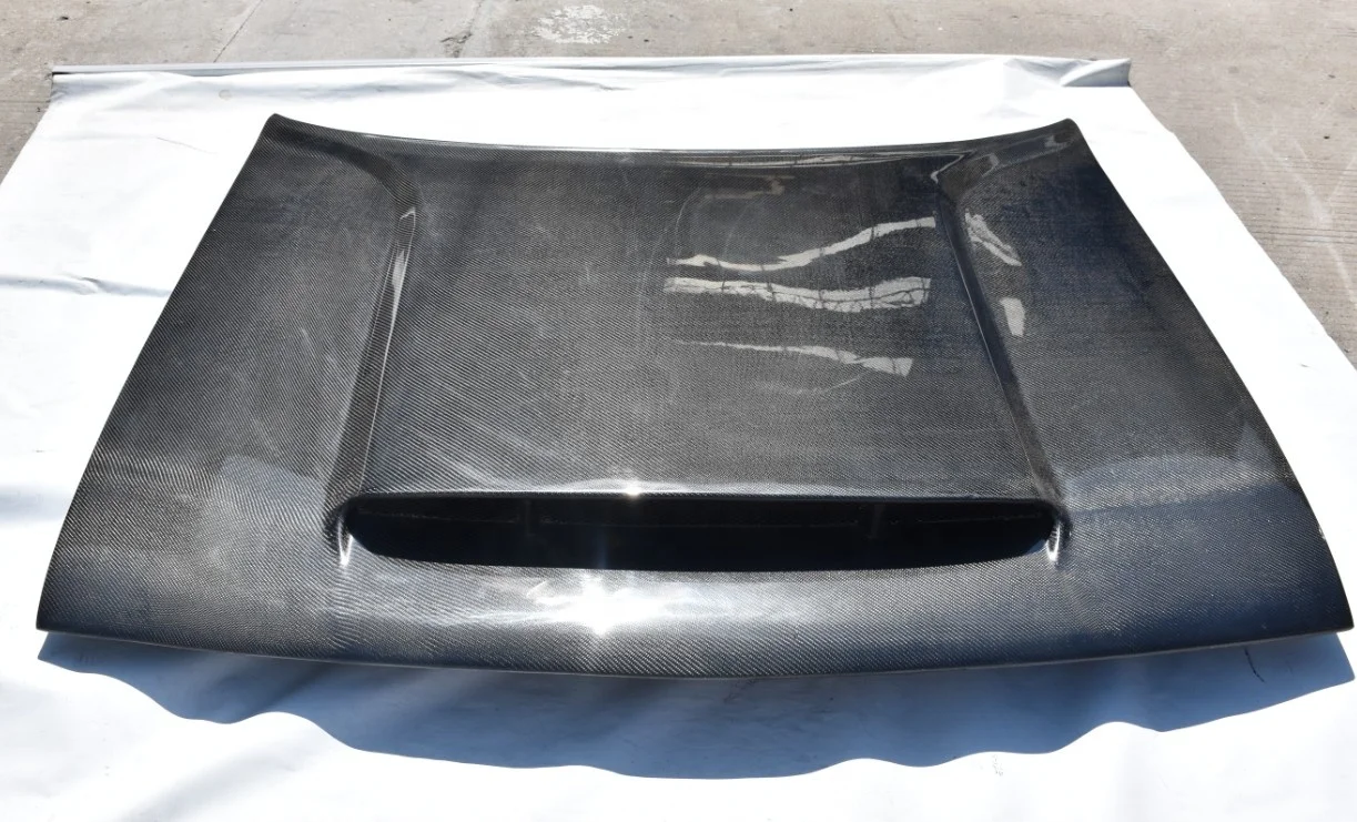 Capó fibra carbono ventilado para Dodge Challenger SRT - imagen 3