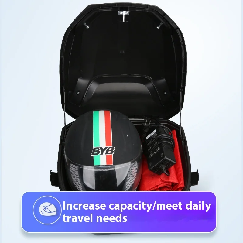 Maletero trasero moto y patinete con funda casco integrada - imagen 2