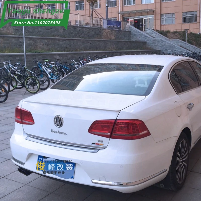 Alerón negro VW Passat B7 con labio divisor embellecedor de maletero