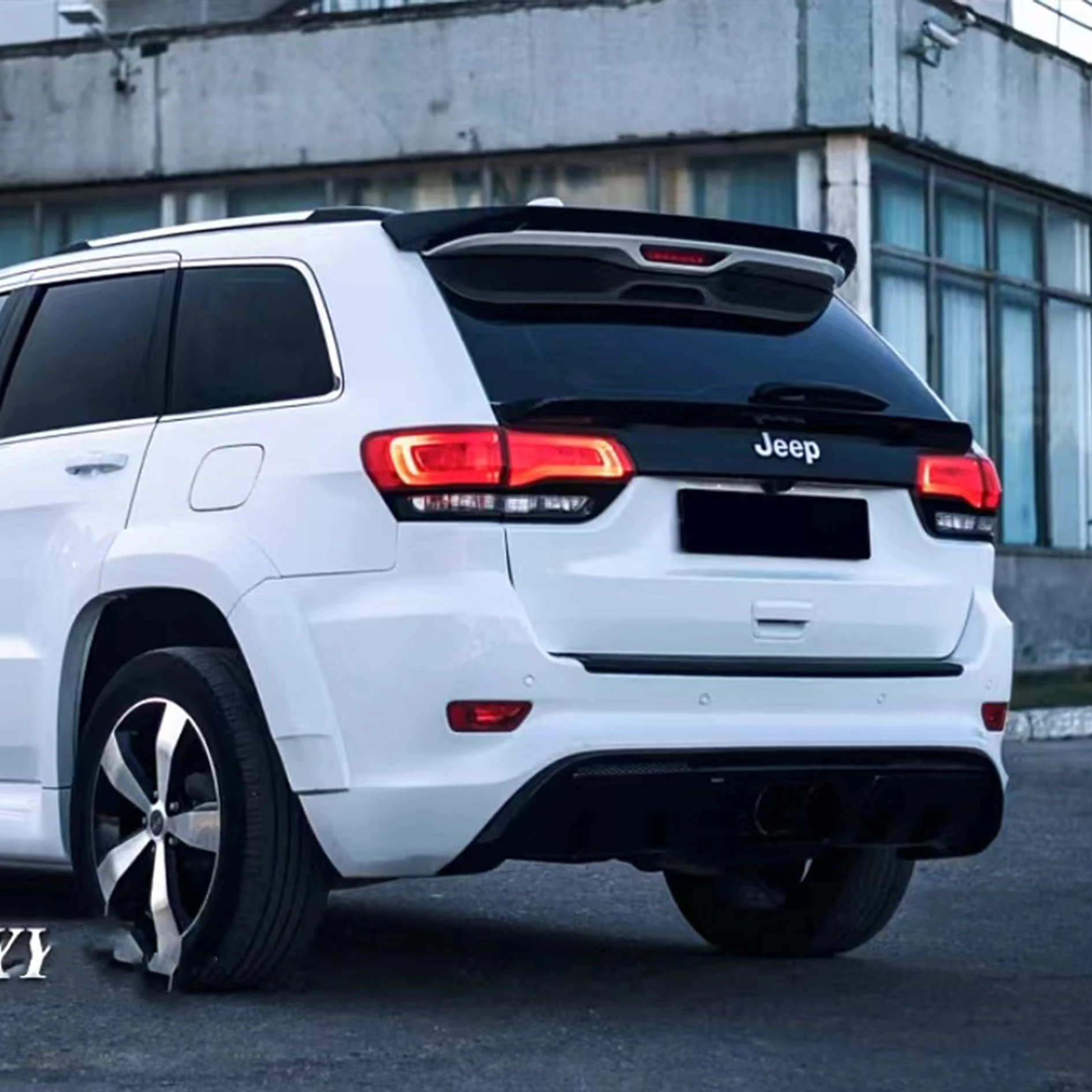 Alerón trasero fibra carbono Jeep Grand Cherokee 2013-2020 - imagen 5