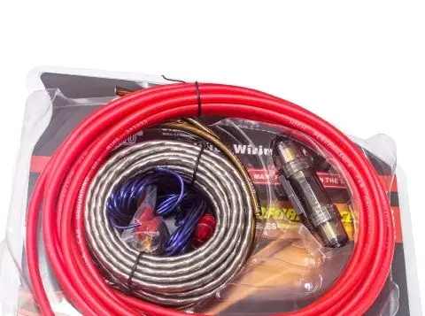 Terminales de alimentación para instalación de car audio