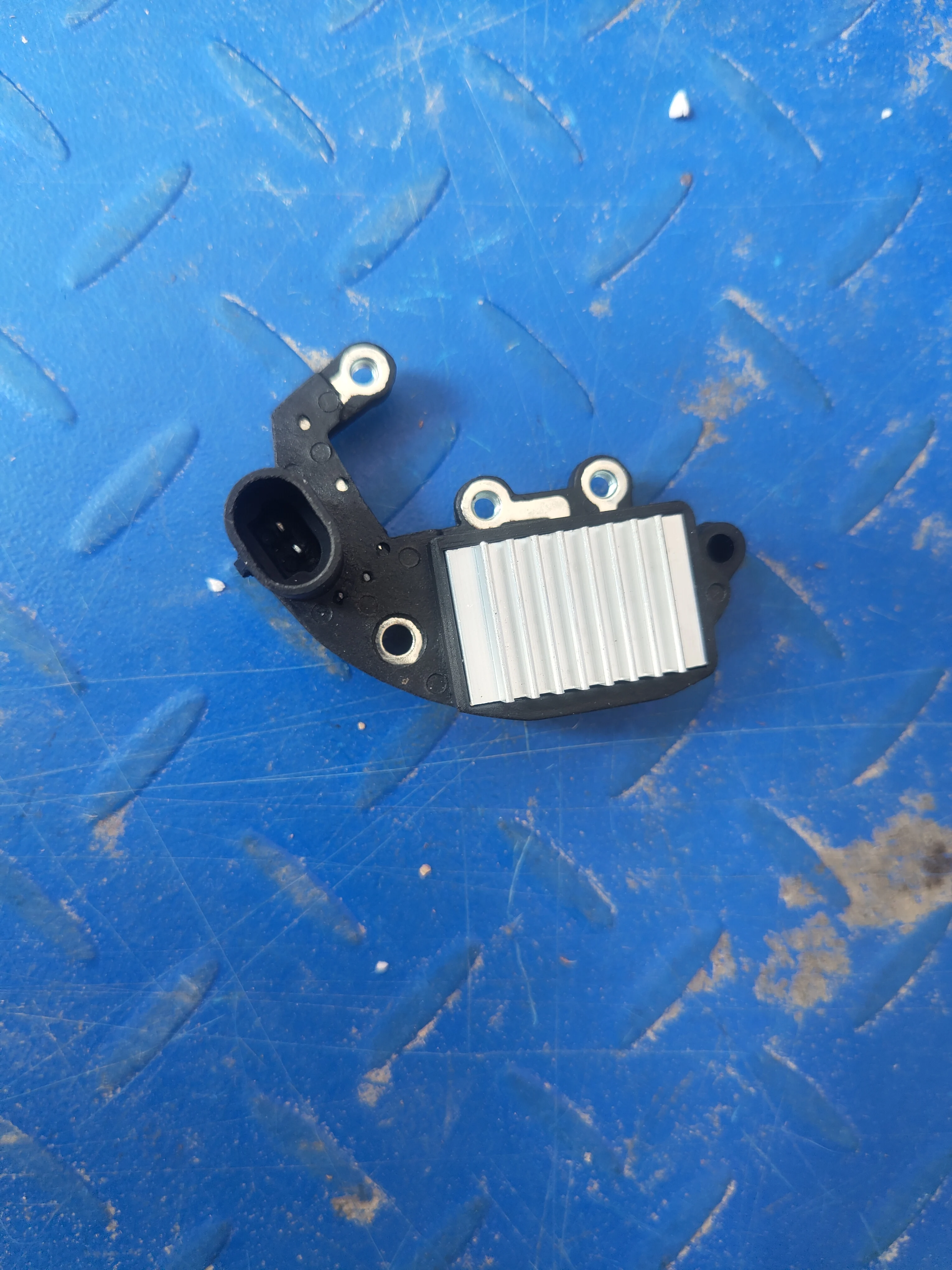 Regulador de alternador VICTORY 2 pines para DFSK Changan 1.3L