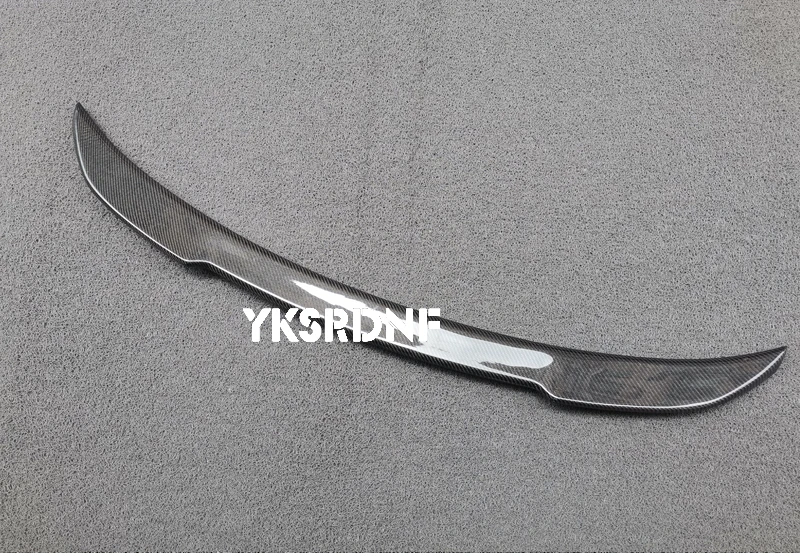 Detalle del alerón para BMW Serie 3 estilo CS