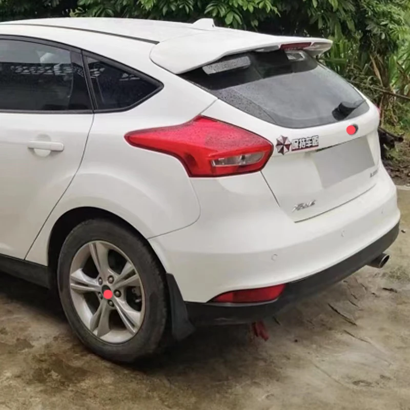 Alerón trasero carbono Ford Focus ST 2012-2017 - imagen 3