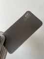 Gris oscuro