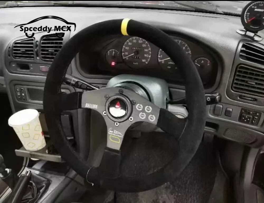 Volante deportivo de ante para coche, vista frontal