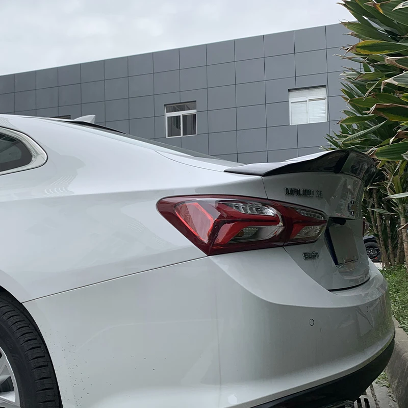 Alerón trasero carbono negro Chevrolet Malibu XL R 2016-2022 - imagen 3