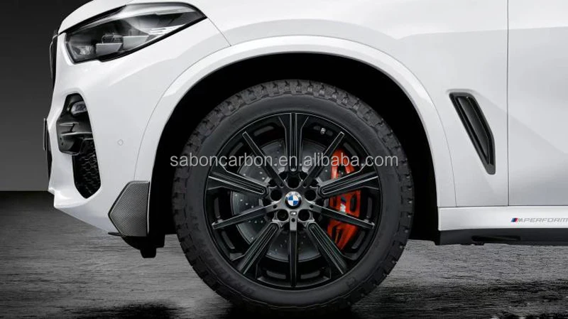 Detalle del acabado de fibra de carbono del kit