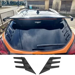 Alerón lateral de luneta trasera negro brillo Nissan Kicks