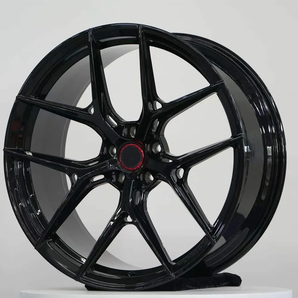 Llanta forjada ligera plateada para Nissan GT-R R35 - imagen 2