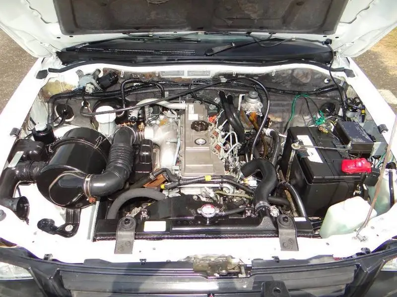 Amortiguadores de capó con gas Mitsubishi Triton L200 1996-2006