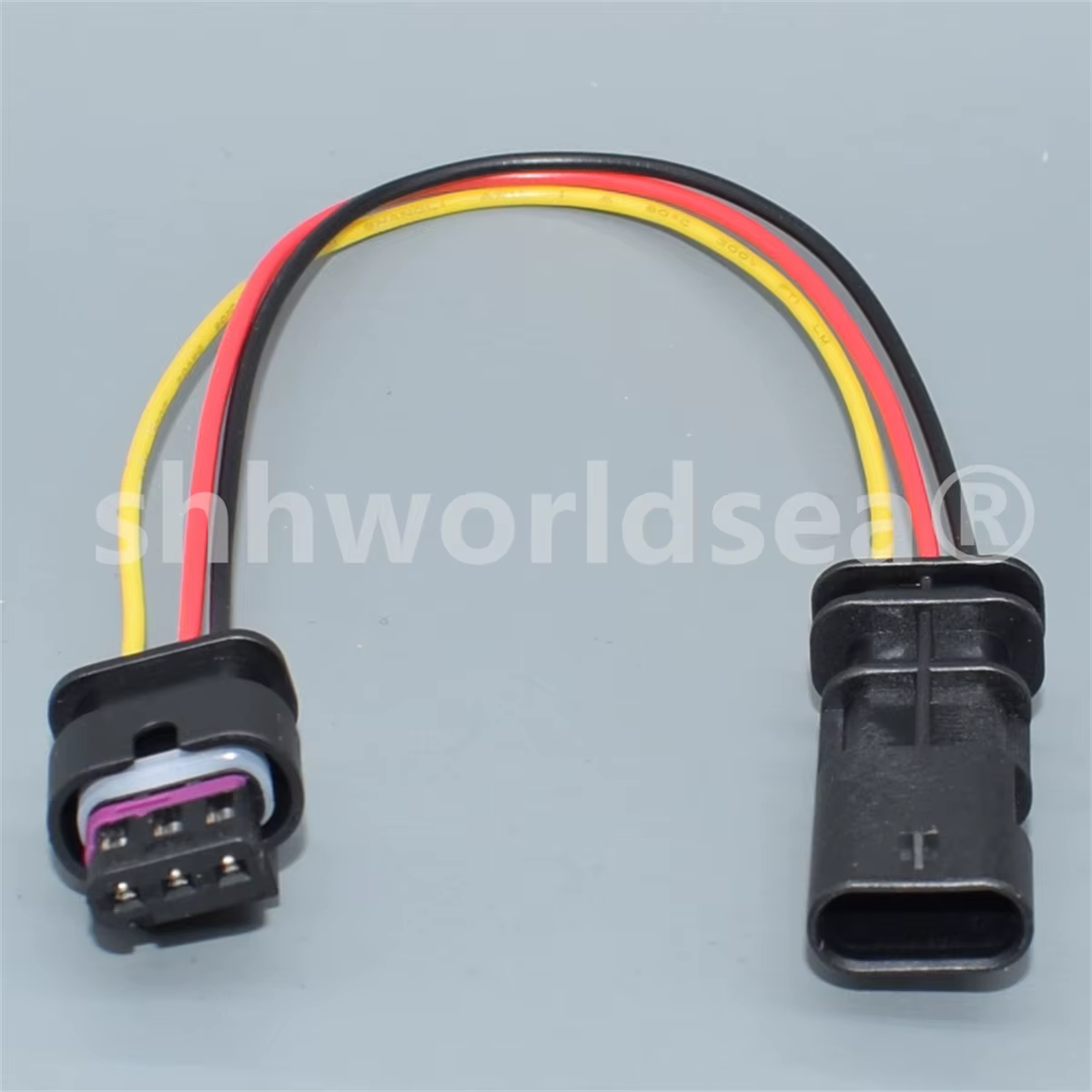 Detalle del conector de enchufe para sensor de aparcamiento