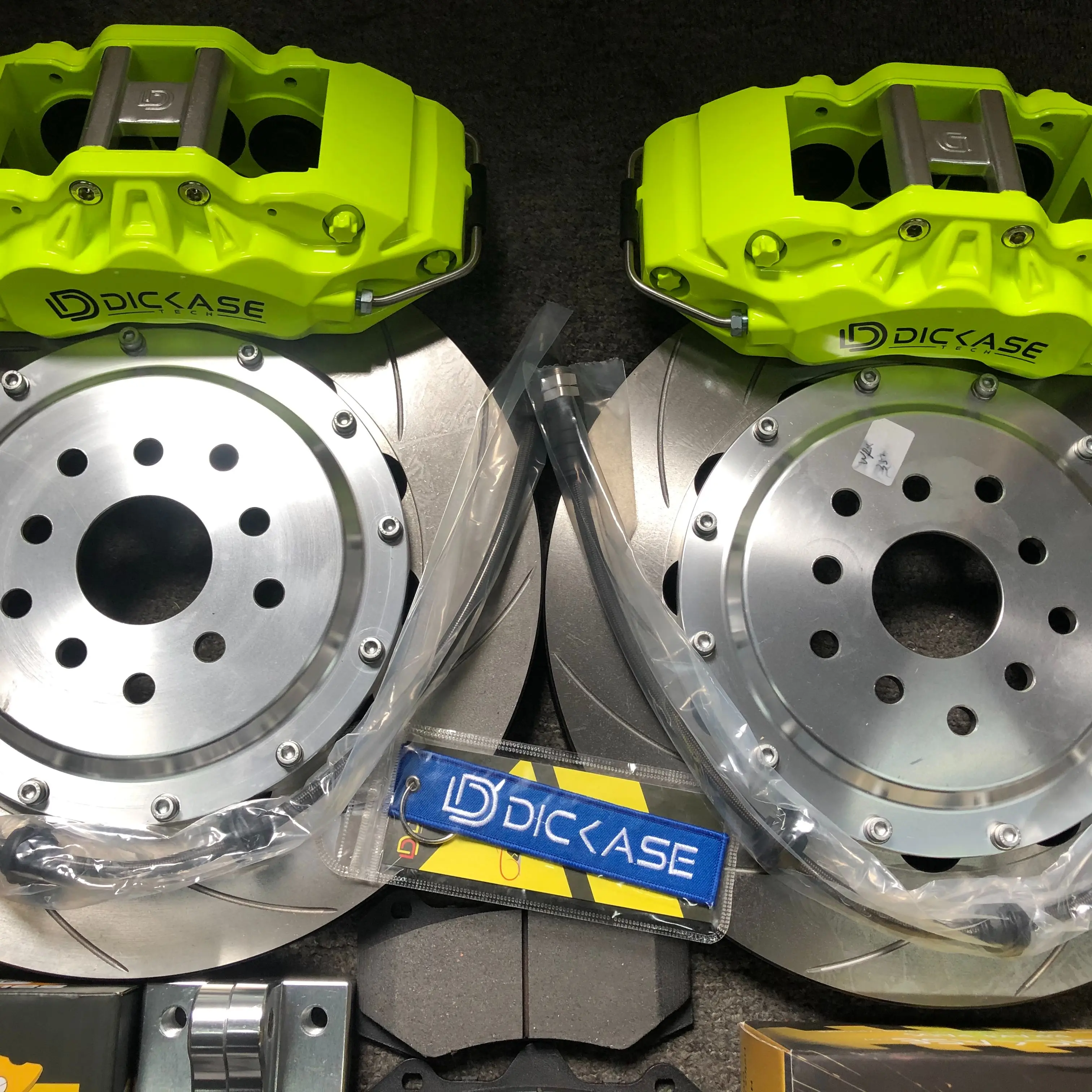 Kit frenos 6 pistones con discos carbono y pastillas cerámicas – WRX - imagen 4