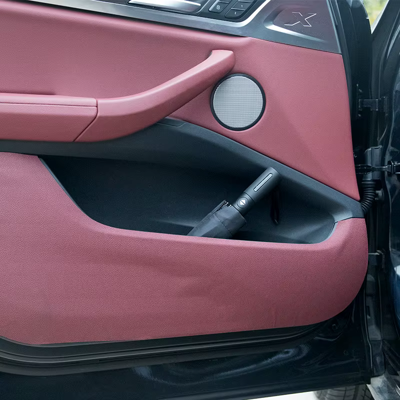 Accesorio Peugeot plegable para días de lluvia