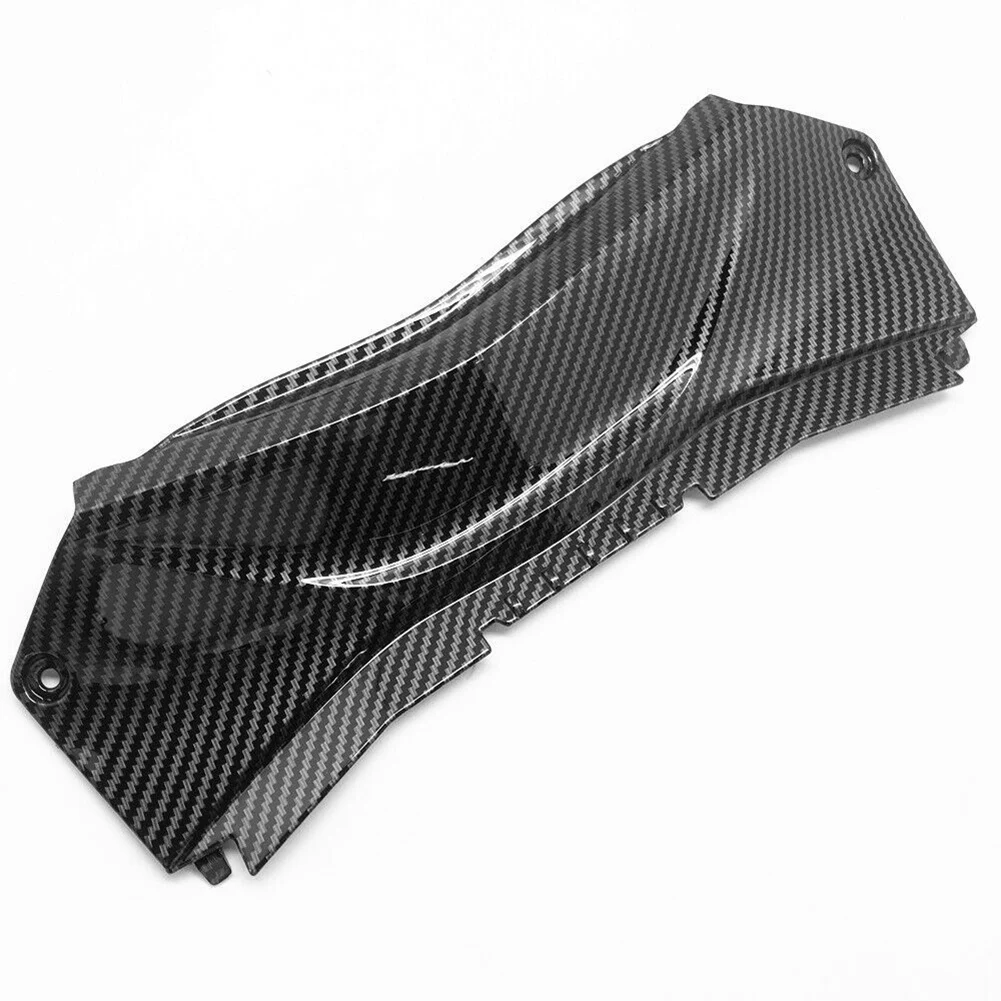 Carenado trasero superior efecto carbono Yamaha YZF-R3/R25 2014-2020 - imagen 4