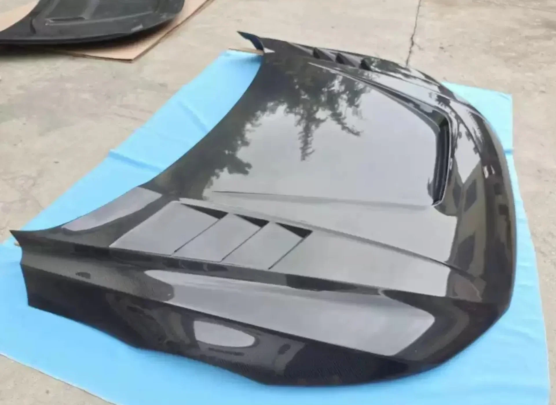 Cubierta motor fibra carbono VW Passat CC 2019-2020 - imagen 3