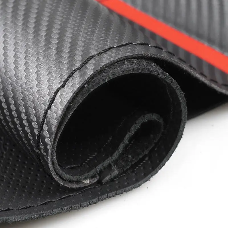 Funda fibra carbono volante – negro cuero perforado con ribetes rojos - imagen 3