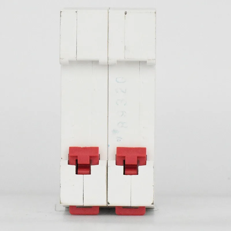 Interruptor magnetotérmico DZ47 220 V con ventana indicadora - imagen 4