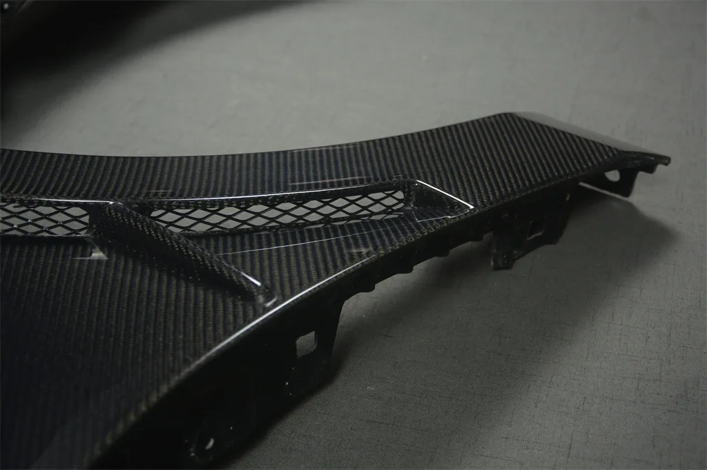 Aletas delanteras de carbono ventiladas – Volkswagen Golf 8 - imagen 5