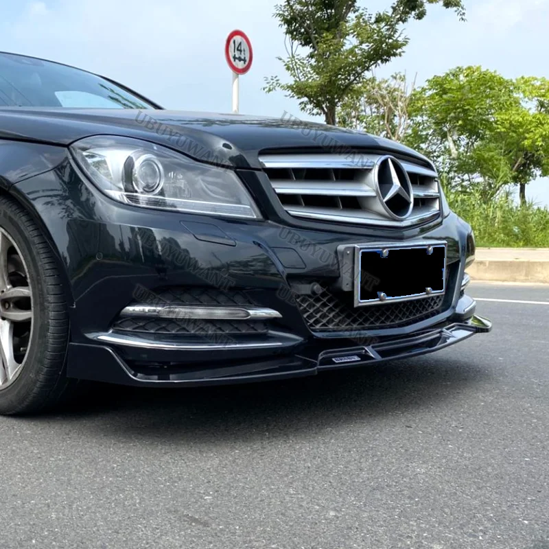 Alerón delantero Mercedes Clase C W204 con labio y divisores - imagen 3