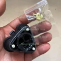 Lower pump seat